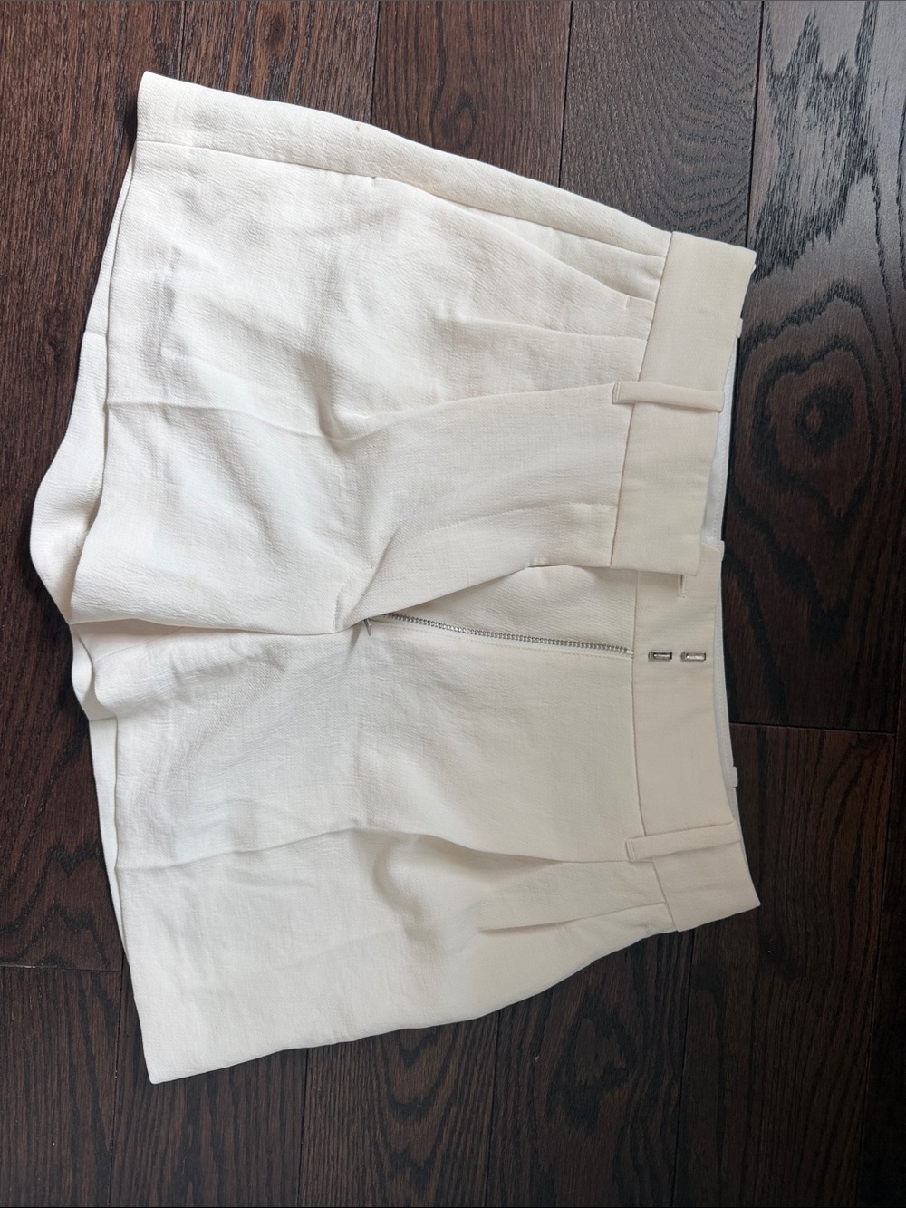 Aritzia Effortless Cream High-Rise Tailored Shorts